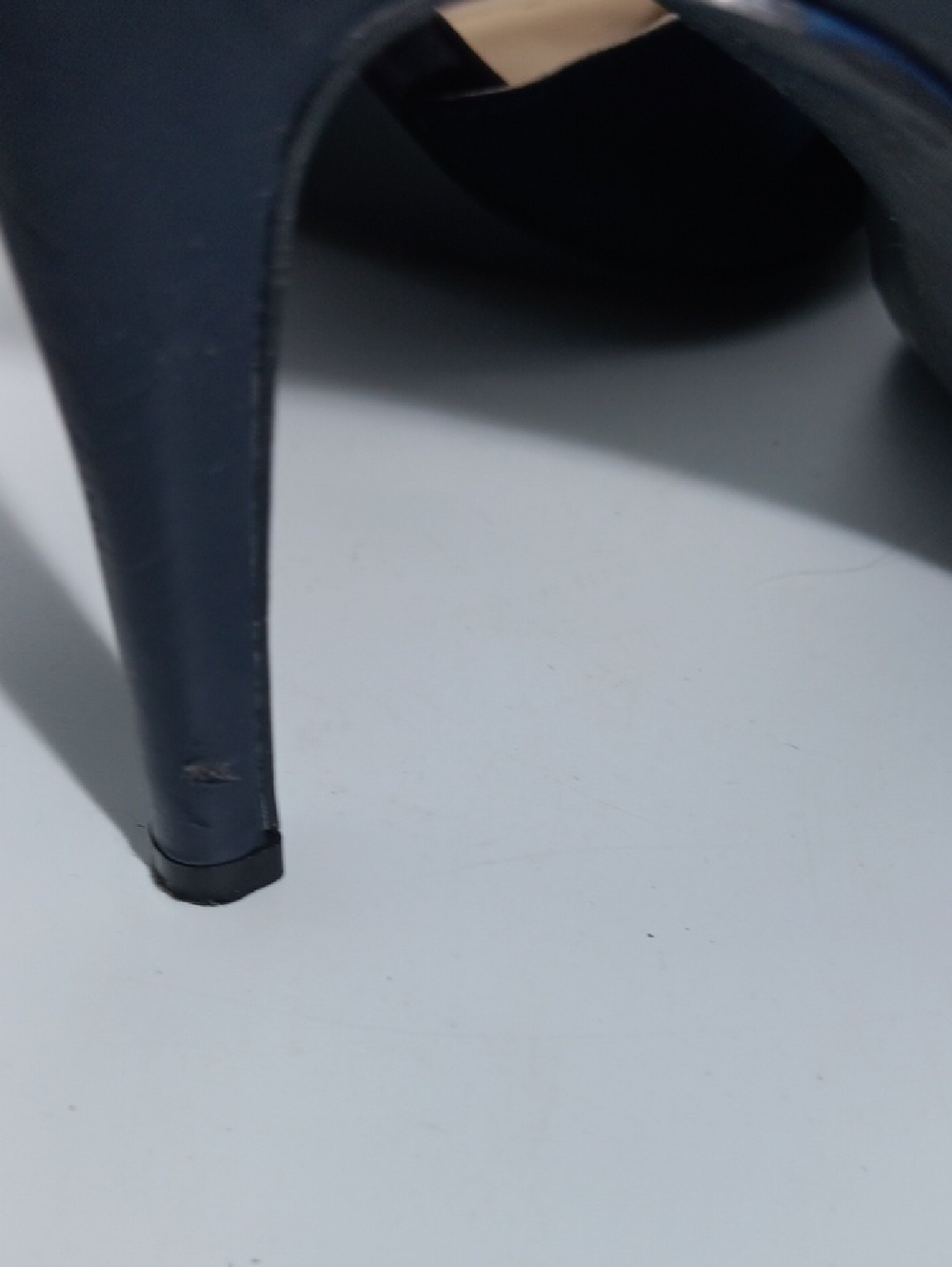 NINE WEST NAVY POINTED TOE TWO-MATERIA LEATHER PUMPS SIZE 8.5 - Picture 7 of 7